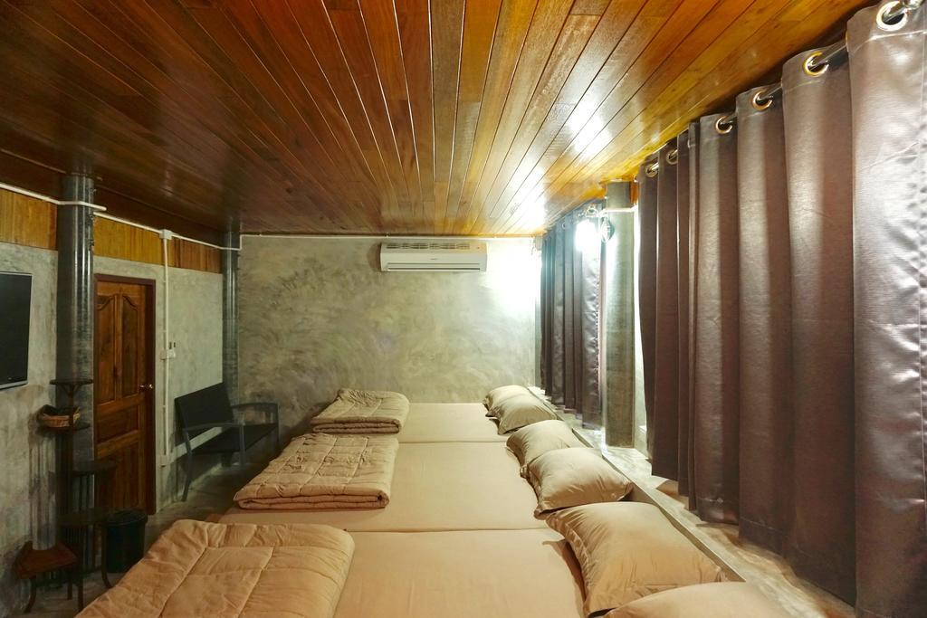 Bansuwan Homestay Amphawa Oda fotoğraf